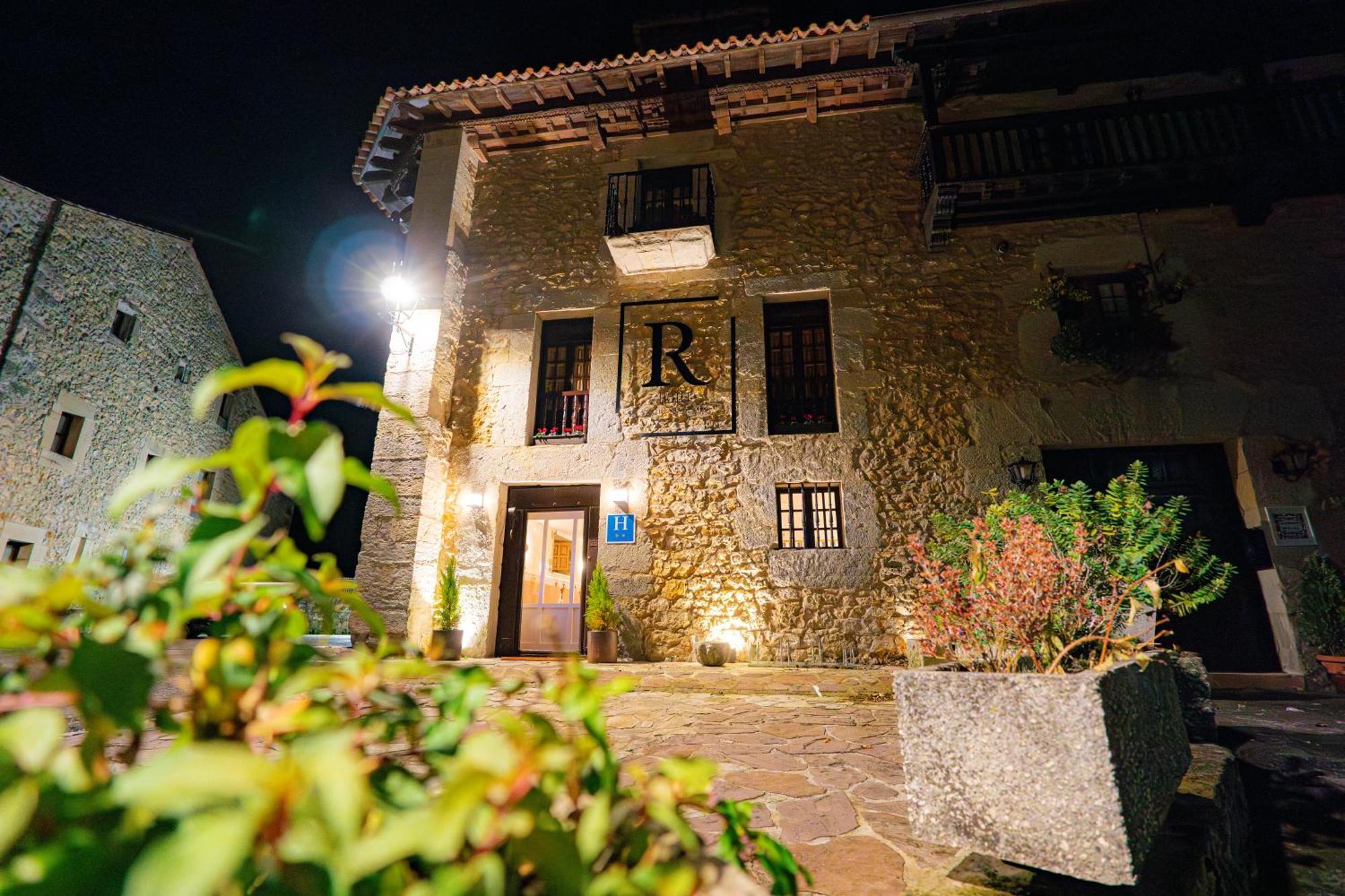 Hotel R Santillana ซันติยานาเดลมาร์ ภายนอก รูปภาพ