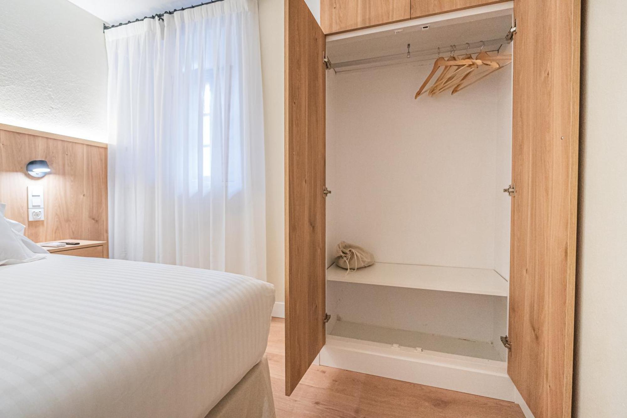 Hotel R Santillana ซันติยานาเดลมาร์ ภายนอก รูปภาพ